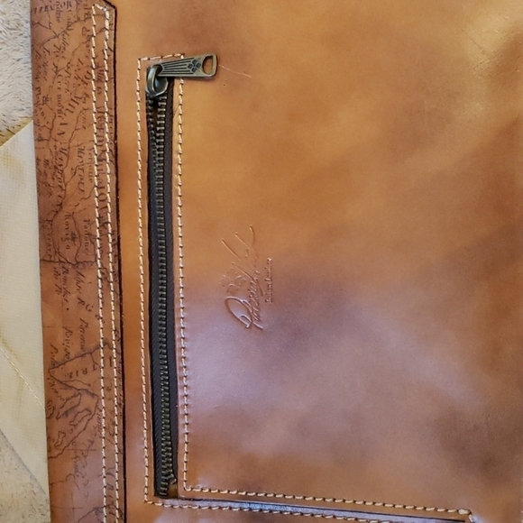 PATRICIA Nash leather wallet/wristlet. travel documents wallet. NWOT - Picture 3 of 10